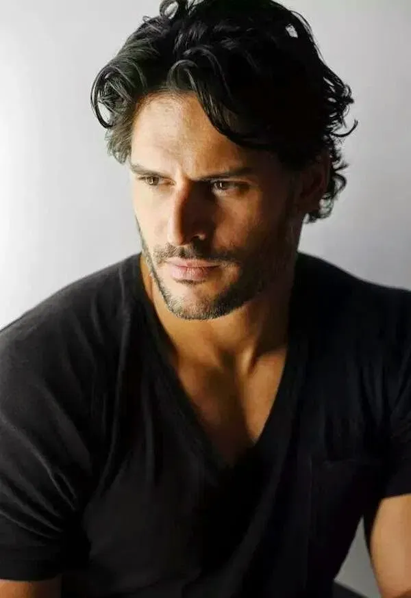Alcide Herveaux — AI character on vFlip